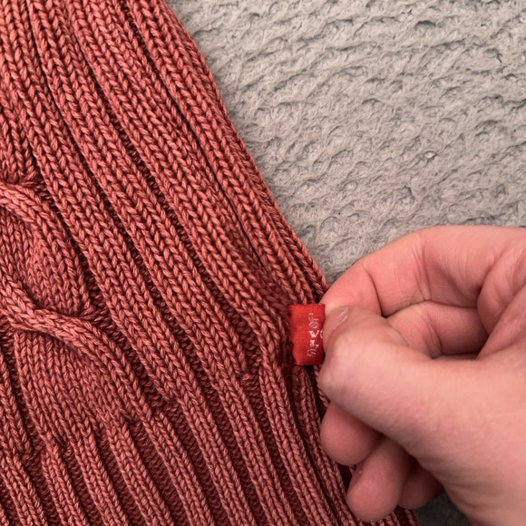 Levi's Cable Knit Sweater Women's XL Red Heavyweight Crew Neck Chunky‎ Boxy - Picture 4 of 8